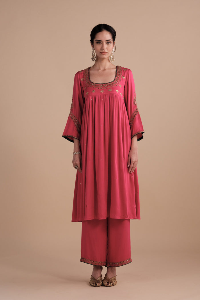 Noor Set in Rani Pink