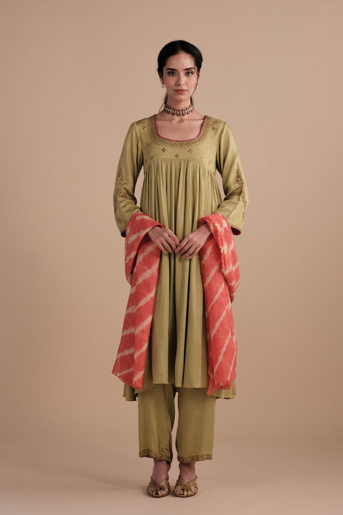 Noor Set in Matcha Green